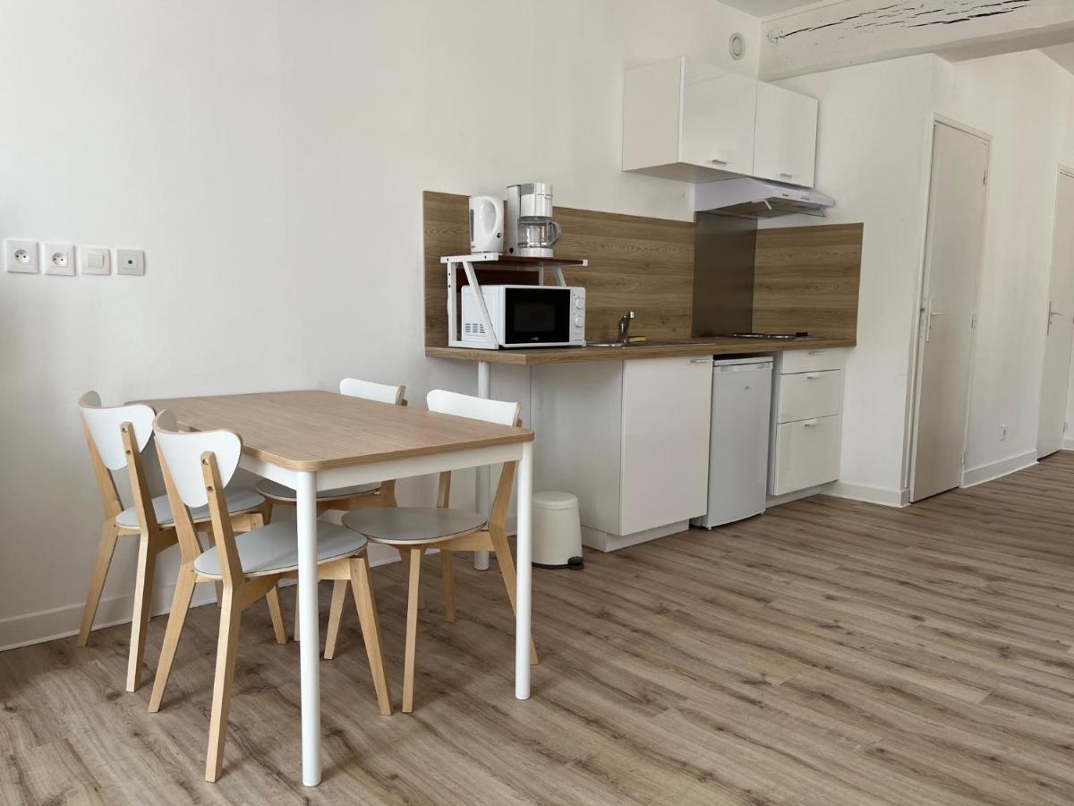 Appart'Hotel La Suze Sur Sarthe Ngoại thất bức ảnh